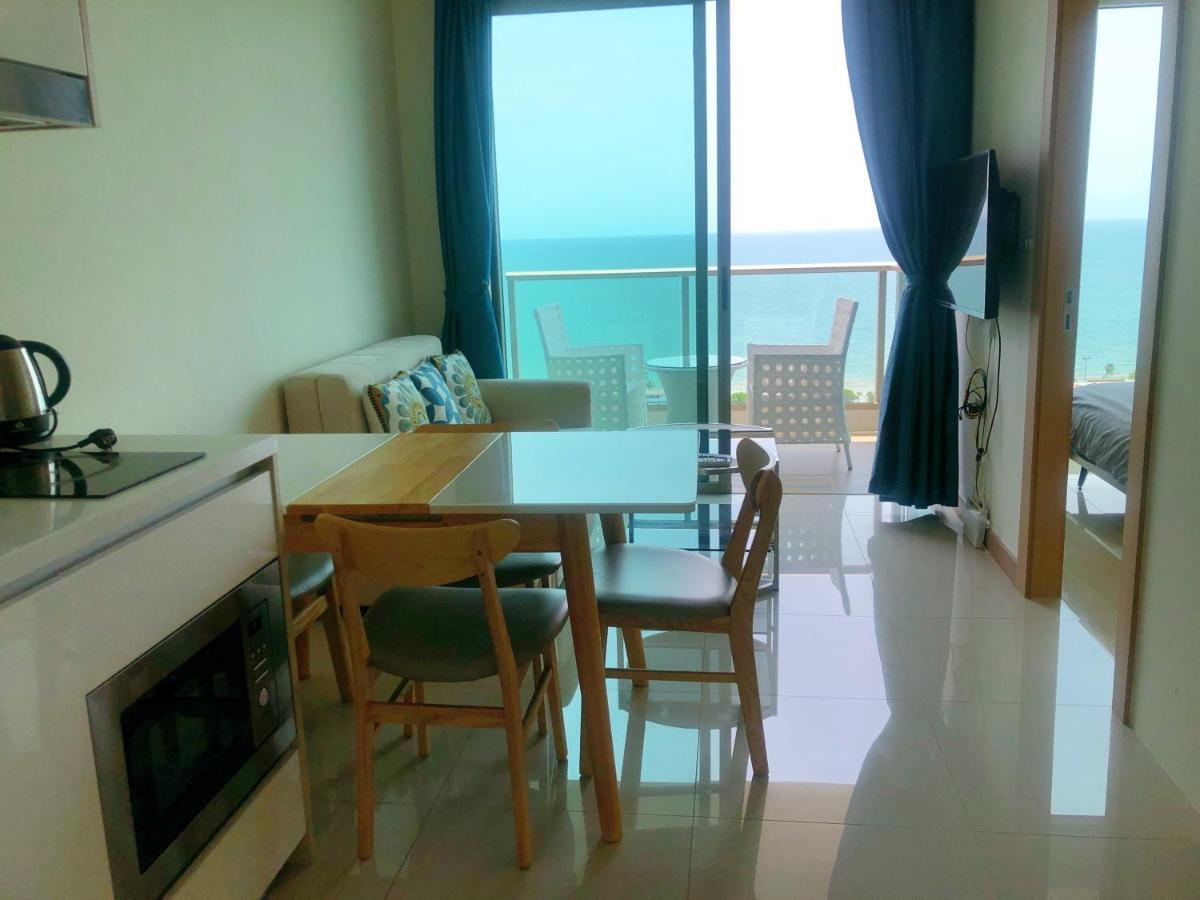 Riviera Jomtien By Daisy Pattaya 2 Apartamento Exterior foto