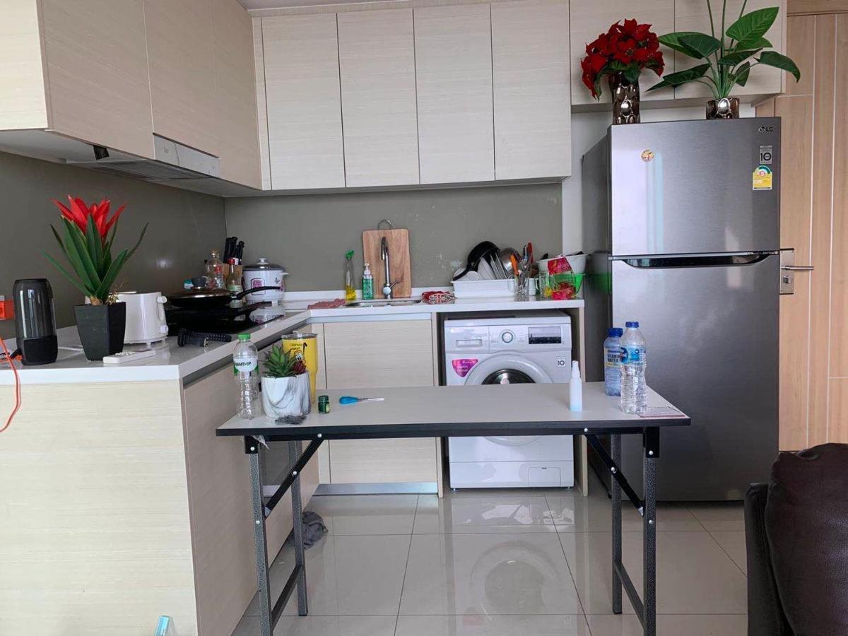 Riviera Jomtien By Daisy Pattaya 2 Apartamento Exterior foto
