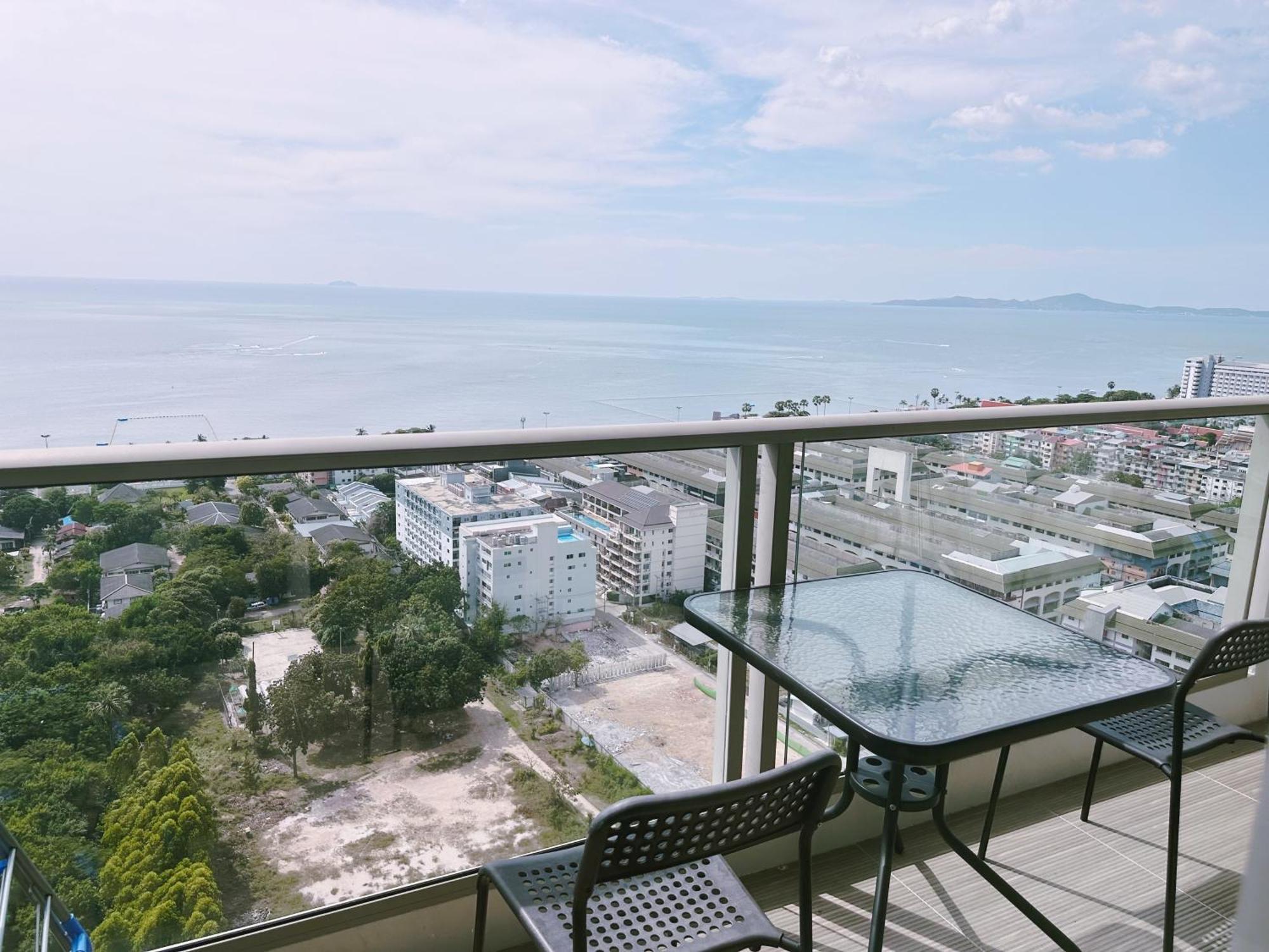 Riviera Jomtien By Daisy Pattaya 2 Apartamento Exterior foto