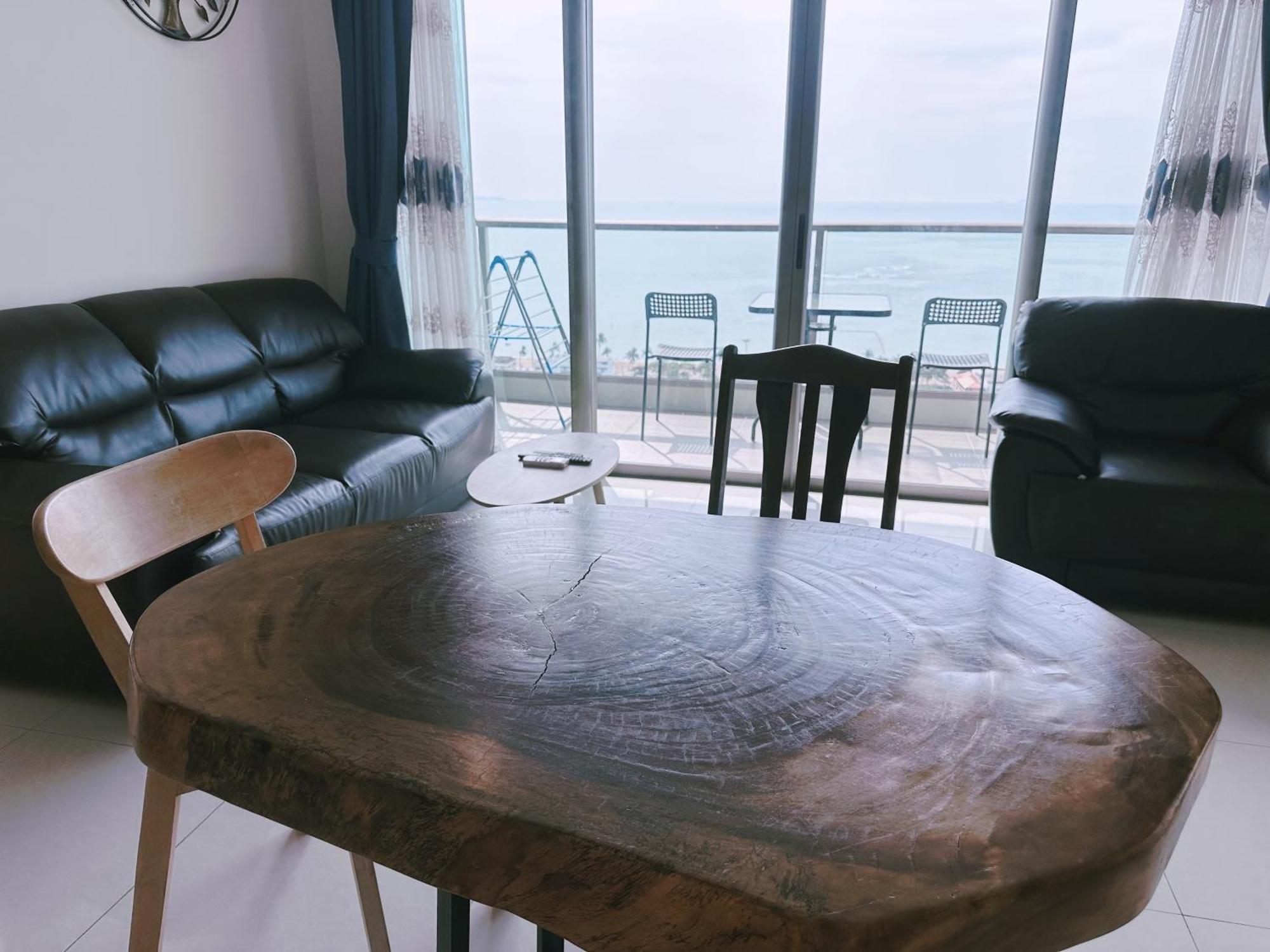 Riviera Jomtien By Daisy Pattaya 2 Apartamento Exterior foto