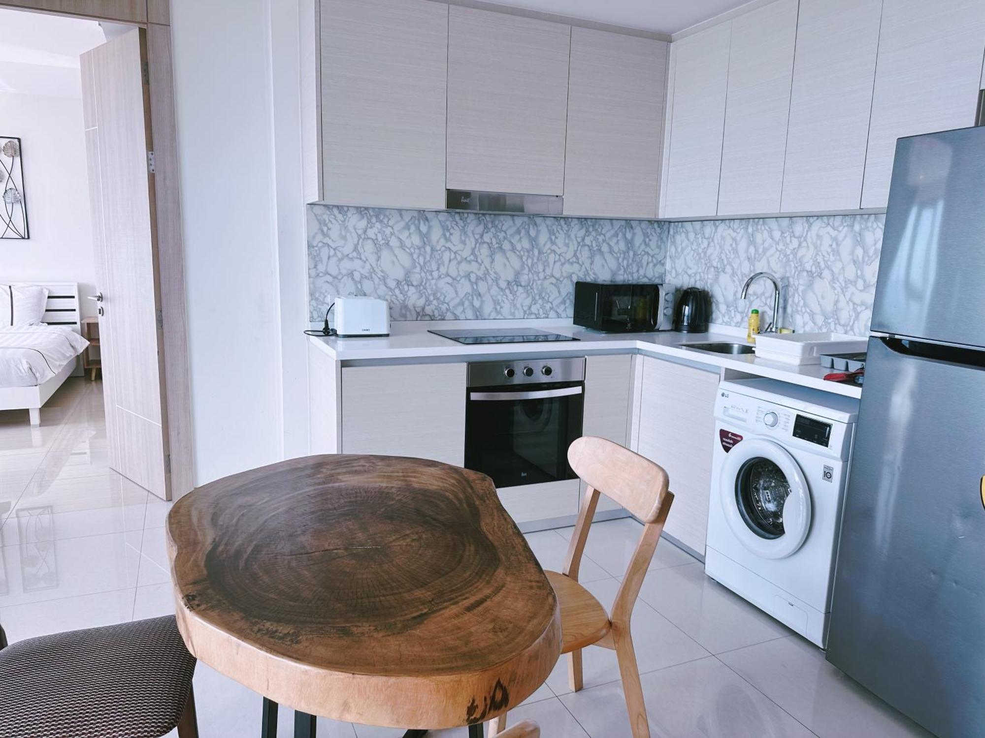 Riviera Jomtien By Daisy Pattaya 2 Apartamento Exterior foto